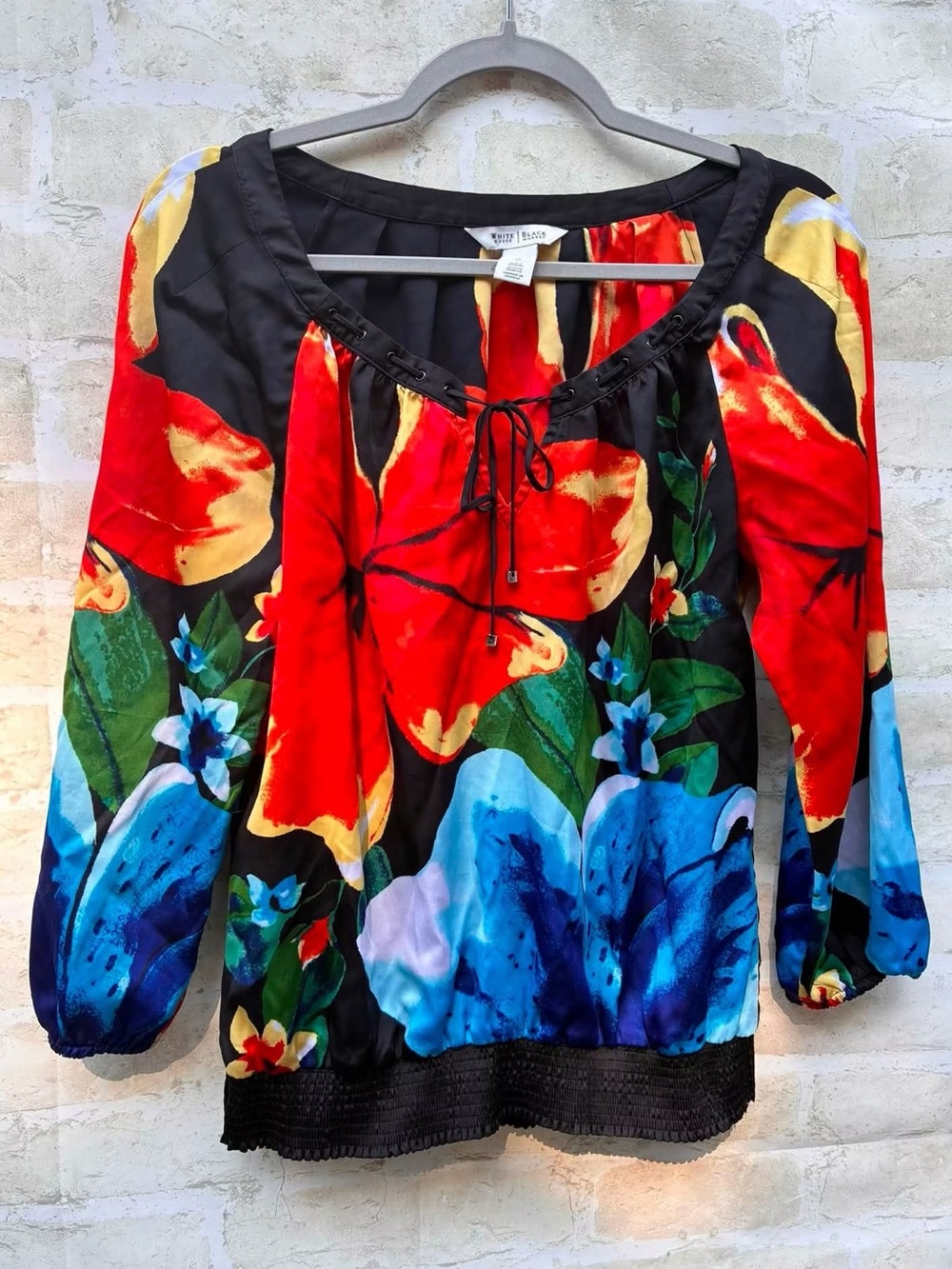 White House Black Market M colorful satin peasant blouse